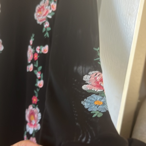 A Black with Floral deco mini dress in Mesh top and sleeves❤️ - Picture 6 of 7